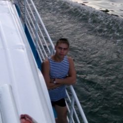 Парень, ищу близкую подругу Парень, ищу близкую подругу